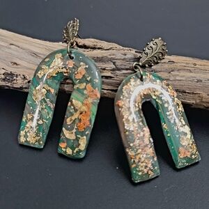 Elegant Green and Gold Arch Earrings